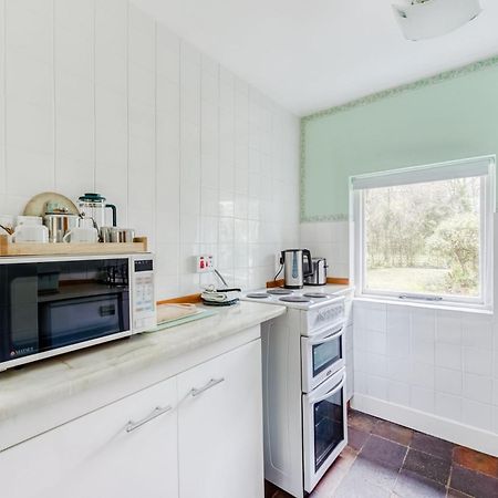 Secluded Holiday Home In Ceredigion With Garden Pennant  Extérieur photo
